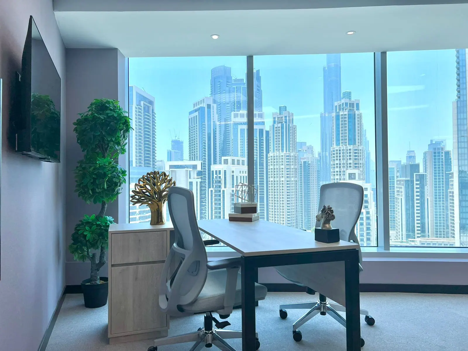 A private office with a direct Burj Khalifa view