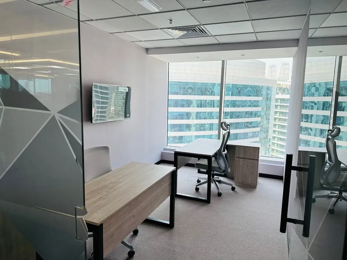 download-10.webp.bv_resized_desk