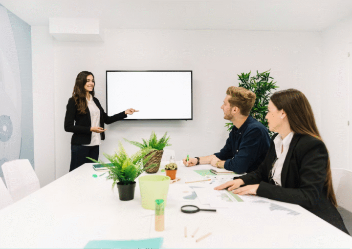 Rental of Meeting Rooms for Remote Teams: A Growing Trend